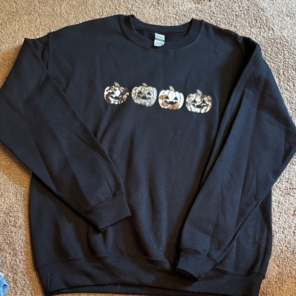 Gildan Other - Gildan Black Pumpkin Graphic Crewneck Sweater